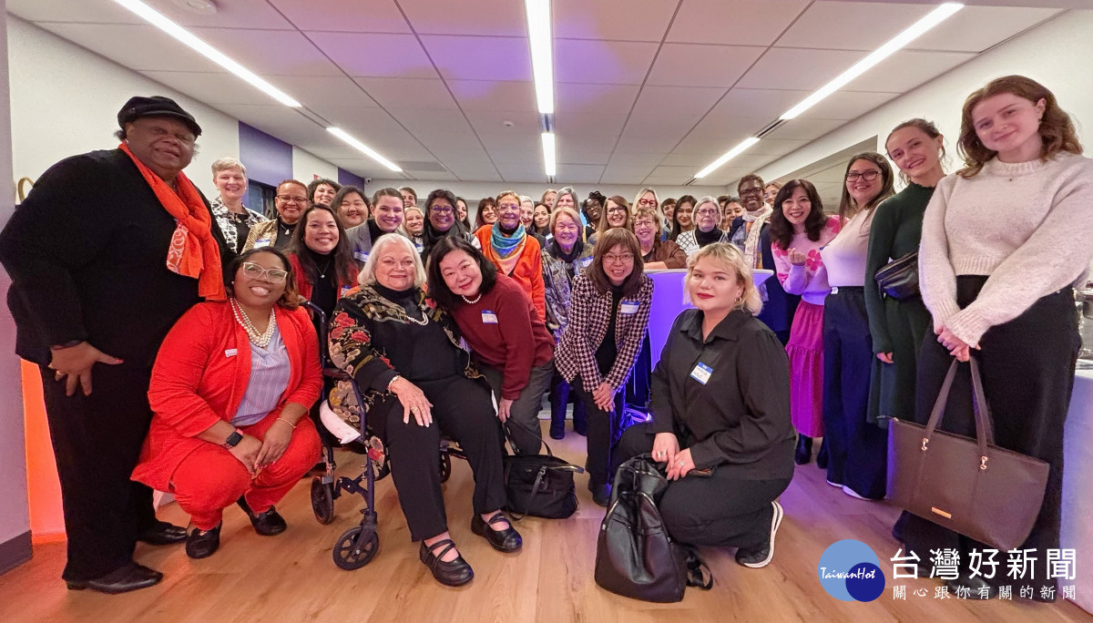 婦幼局杜局長及青年局侯局長亦前往參加世界女青年會，讓外界看到桃園的成果。