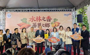 雲林縣政府今(13)日北上立法院舉辦「水林之香·蕃薯之鄉」雲林縣水林蕃薯推廣記者會，立法院長韓國瑜到場力挺／雲縣府提供