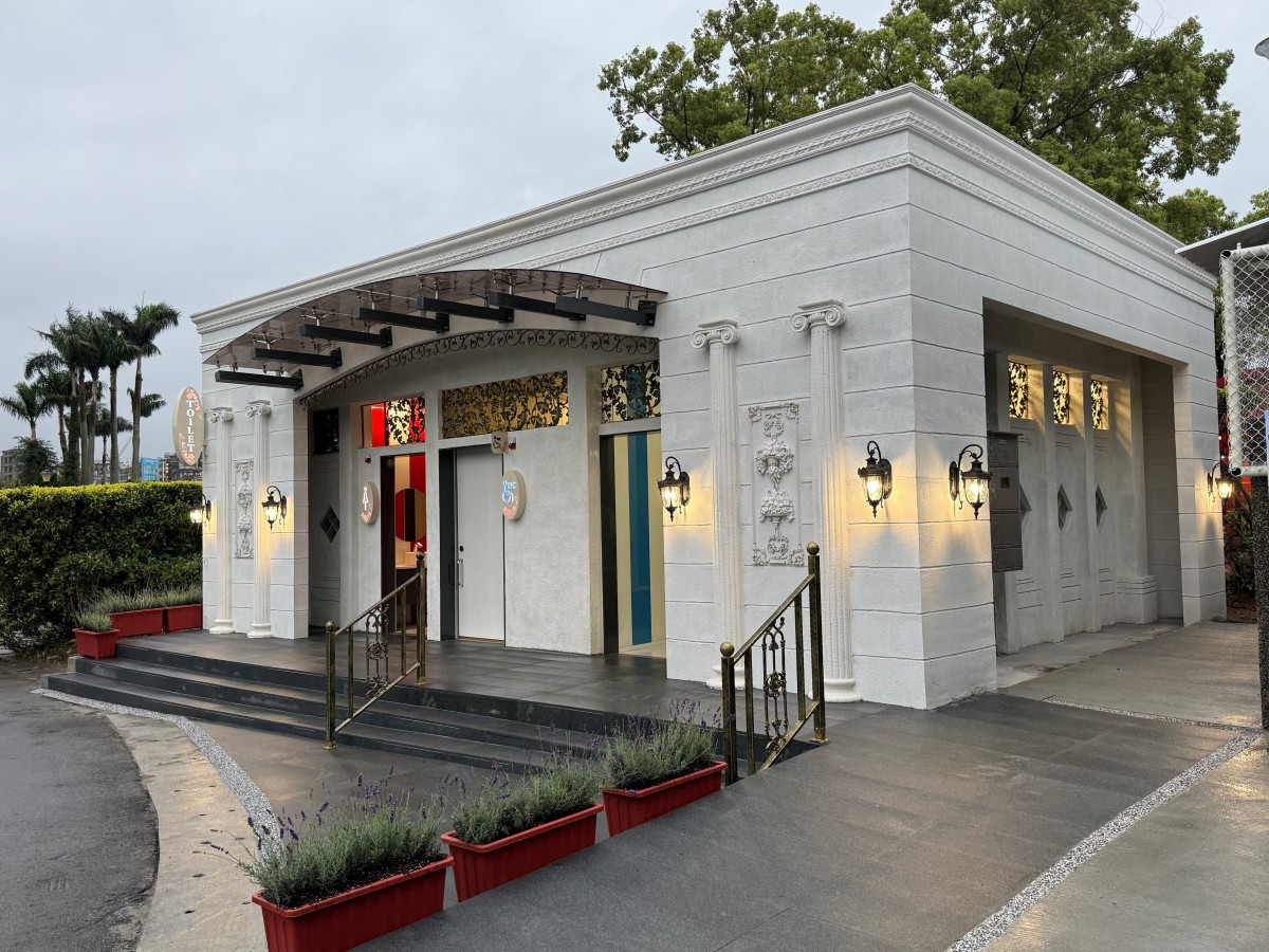 臺北玫瑰園「古典玫瑰公廁」亮相　揉合羅馬建築美學與五感芳香體驗