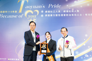 今日活動特別以在黑暗中帶來光亮的「螢火蟲」作為精神象徵。