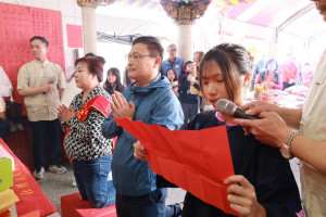 祝文是由林昭賢就讀龍潭國中八年級的女兒林思妧擔任，象徵著兩性平等的觀念，傳承客家傳統文化。