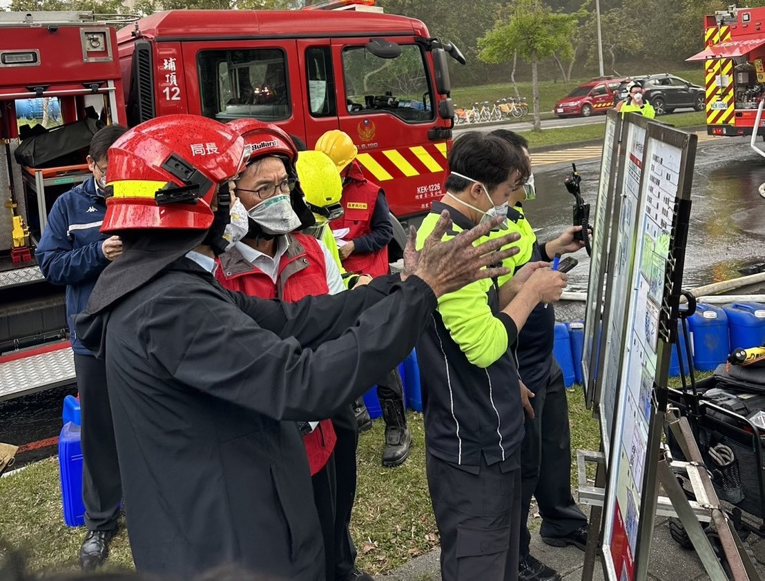 消防單位說明台電竹園超高壓變電所火警狀況。