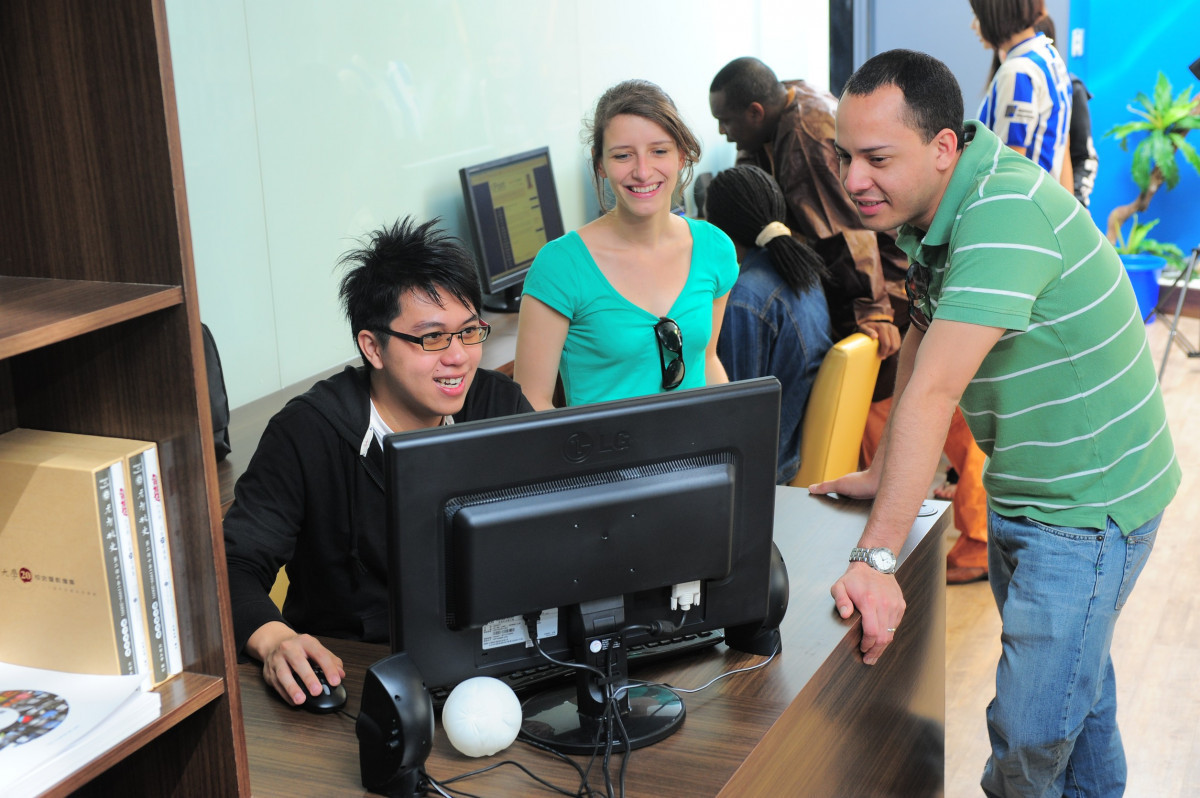 元智大學於115學年將「AI程式語言」列為全校大一新生必修課程