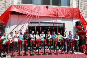 水里鄉社會福利綜合大樓完工落成，舉行揭牌儀式。