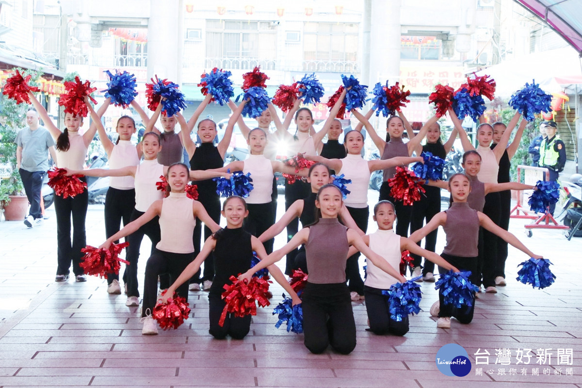 典禮開場由嘉義國中帶來藝術演出／嘉市府提供<br />
