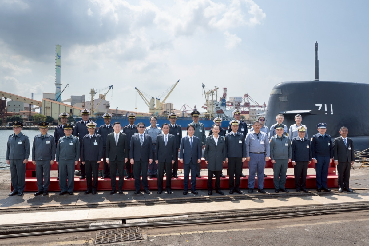 登艦視導海鯤艦　賴清德再籲在野黨尊重專業，速通過政院版國防特別條例