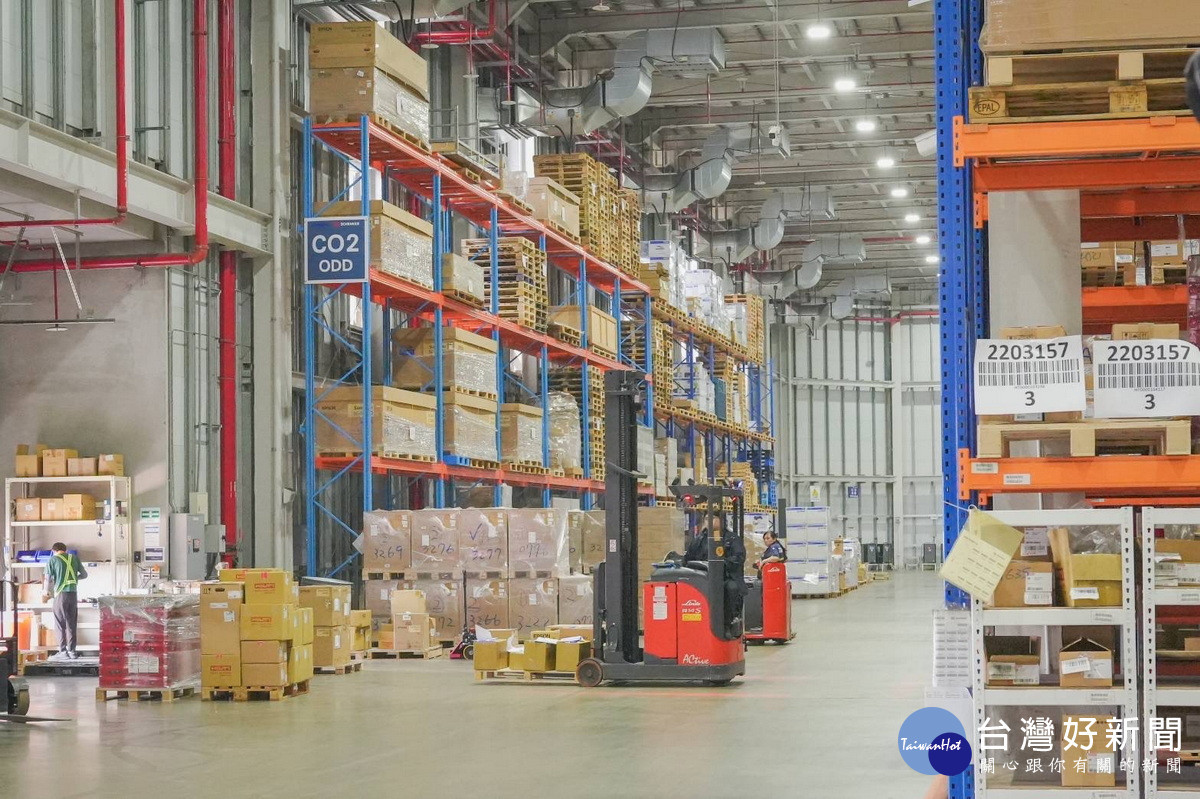 DSV百及大園國際物流中心。<br />
