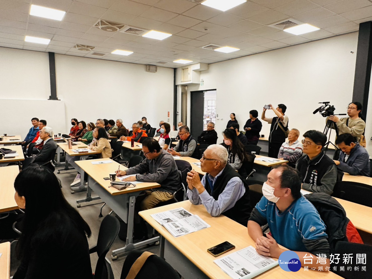 多位關心外埔客家議題的團體及地方人士參與討論。