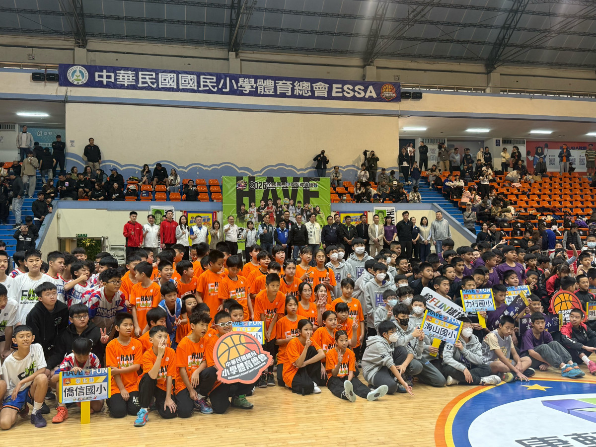 全力支持小球員盡情享受比賽　李四川親民致詞點燃基層籃球魂