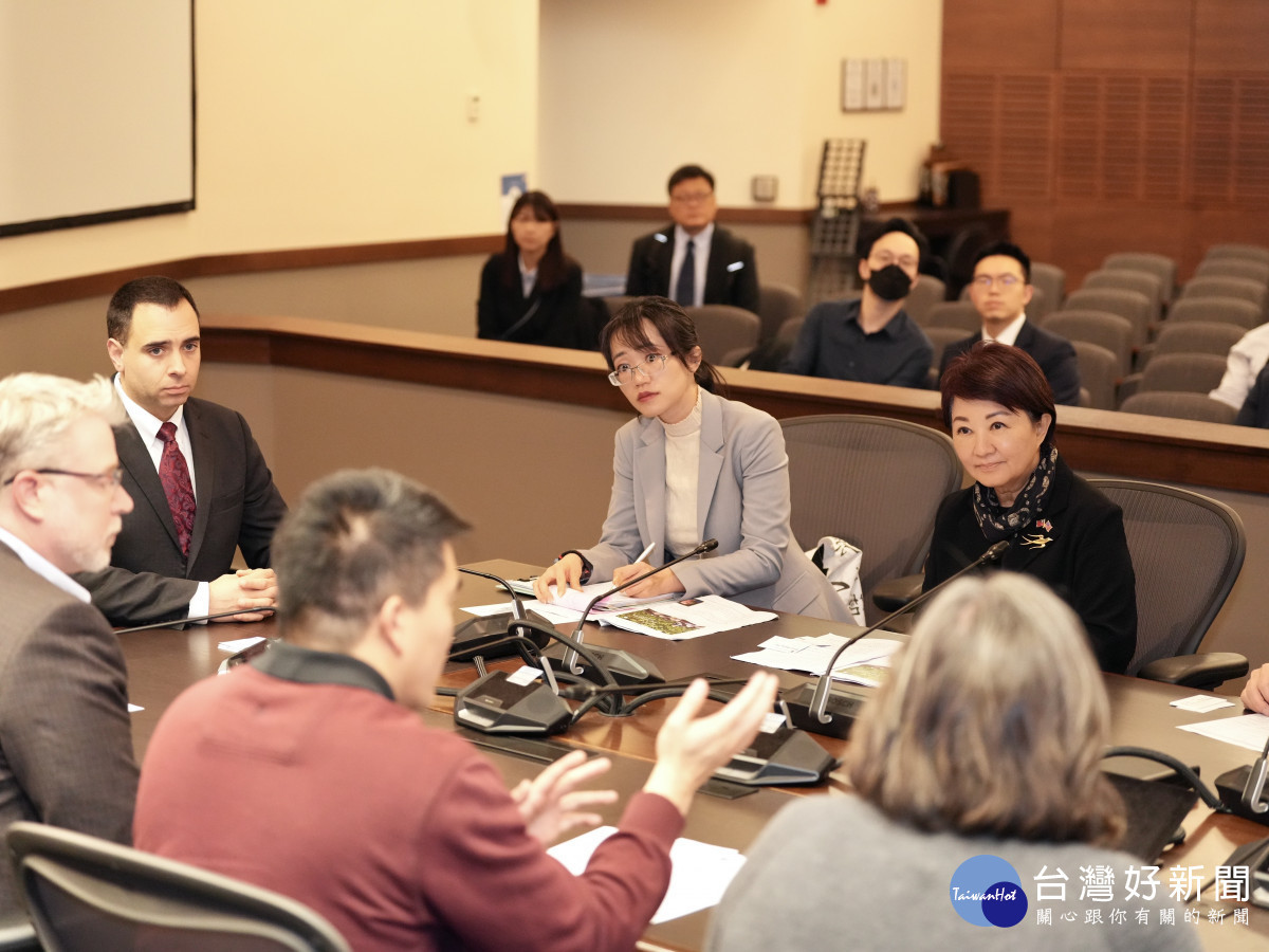 雙方交流社福社宅等多元議題