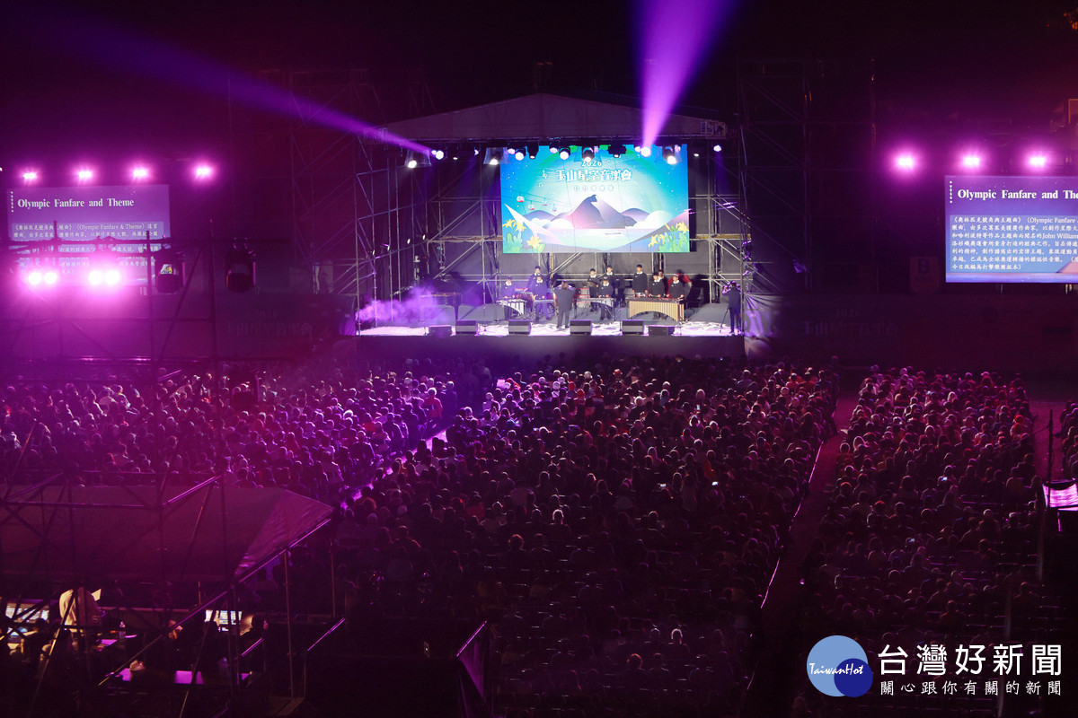 眾人齊聚領略原聲天籟與德式和聲交響。（日管處提供）