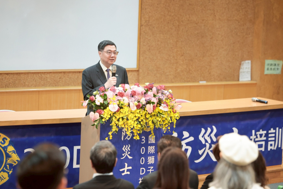 「油價本該漲15元」卓榮泰：中油吞13.2元，經過加油站記得說謝謝！　童仲彥：虧損算誰的？