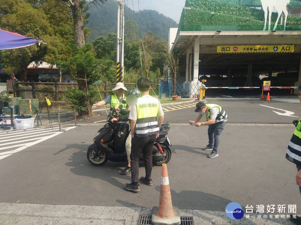 加強交通違規取締及噪音車輛稽查作業。(集集警分局提供)