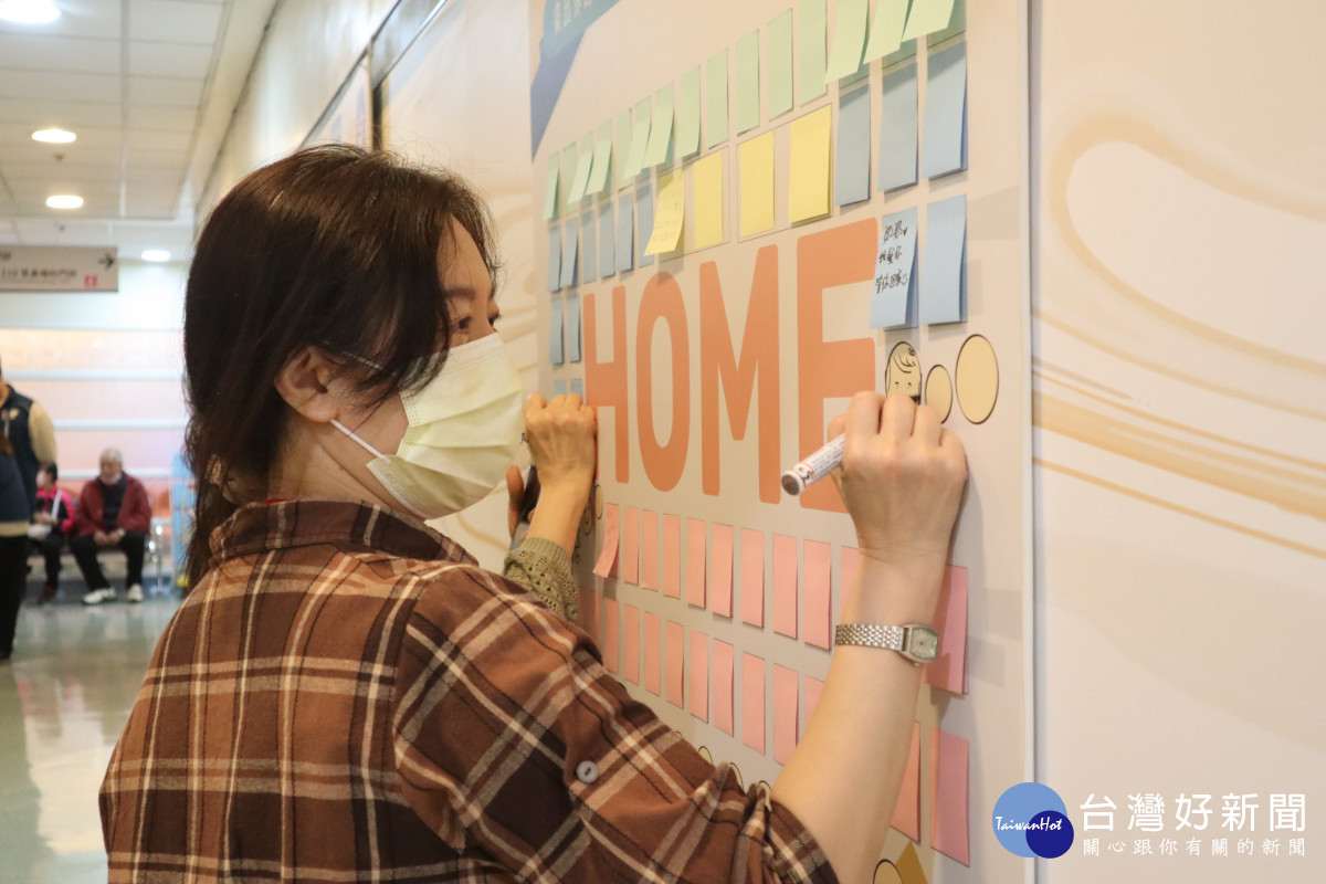 藝文走廊化身「幸福家油站」　邀民眾在醫院找回家的溫度