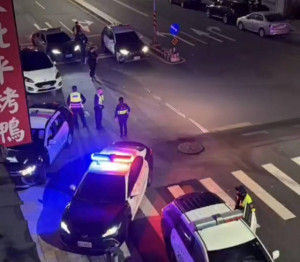 快打警力迅速到場制止。林重鎣