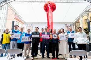 桃園市副市長蘇俊賓前往龍潭區，出席永福宮門神修護啟動儀式。