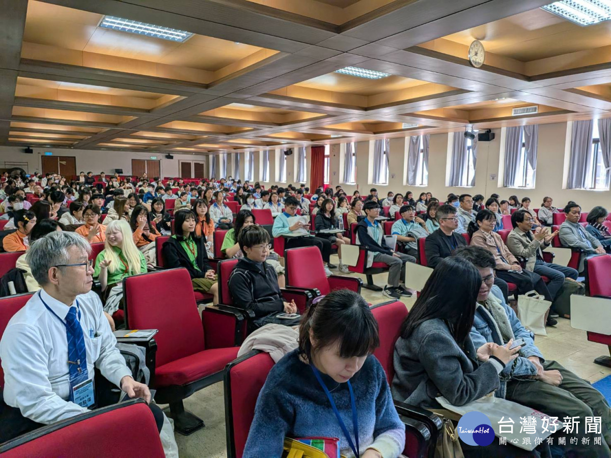 桃園市第三屆「自然及社會領域探究與實作」        校際成果嘉年華熱烈登場