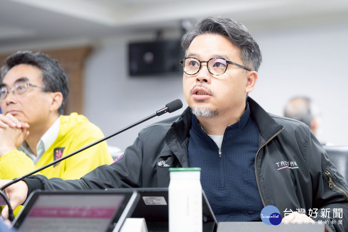 都發局江局長說明。