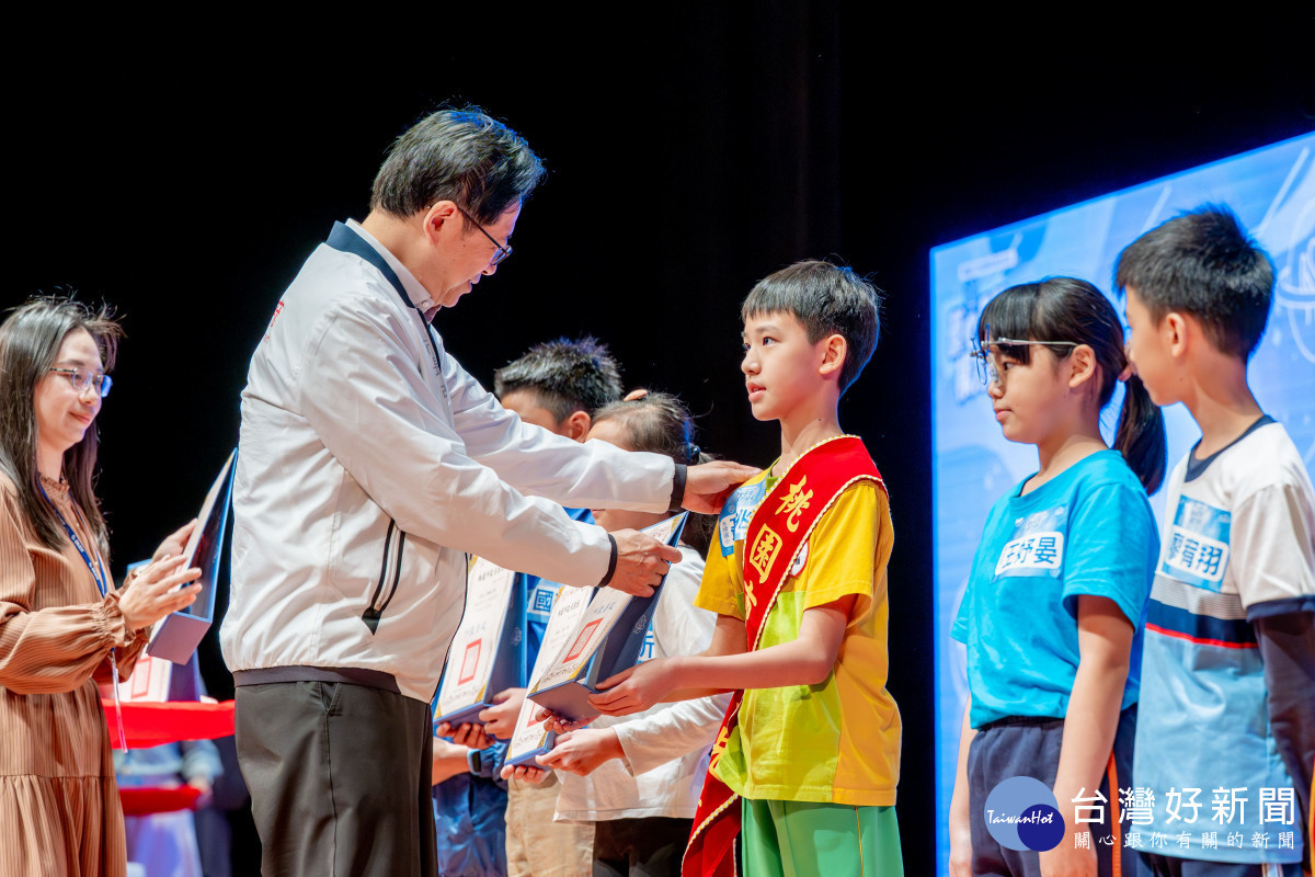 桃園表揚922位模範兒童　張善政：每位孩子都是桃園最閃耀的驕傲