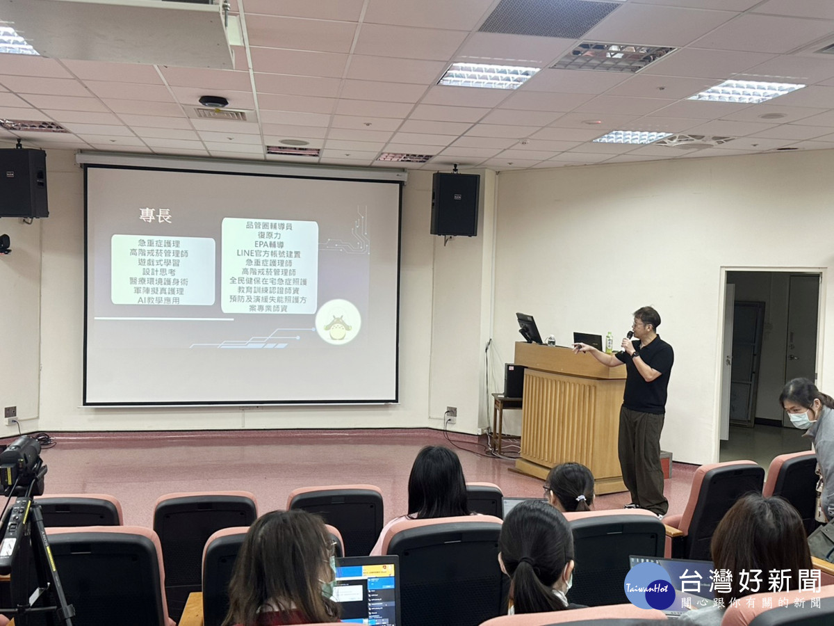 廖定烈院長率全院同仁參與共識營,凝聚團隊向心力。 (桃療提供)