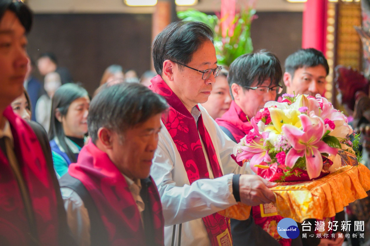 張市長出席「樂天桃猿職業棒球隊參加中華職棒37年祈福活動」。