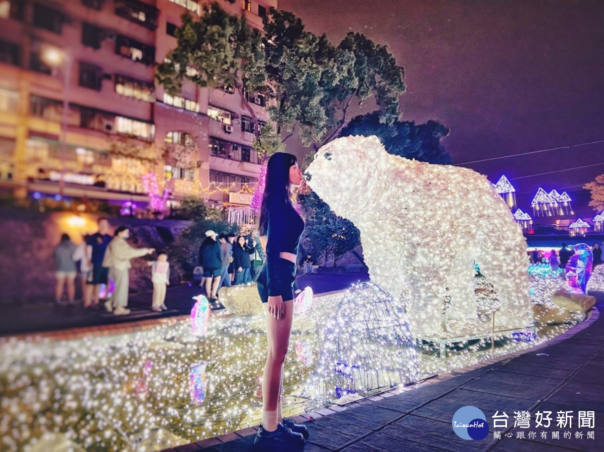 漫步星河打卡送咖啡　新莊中港光雕倒數加碼延至兒童節連假