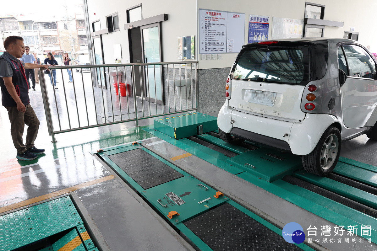 大榮公司有先進檢驗設備。（縣府提供）