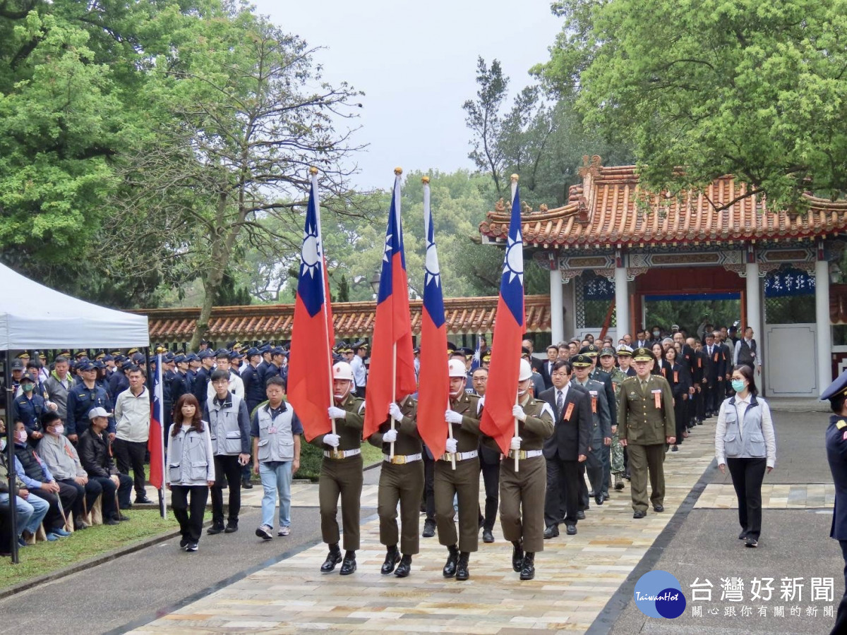 新北春祭大典　侯友宜向烈義士致敬慰問遺族