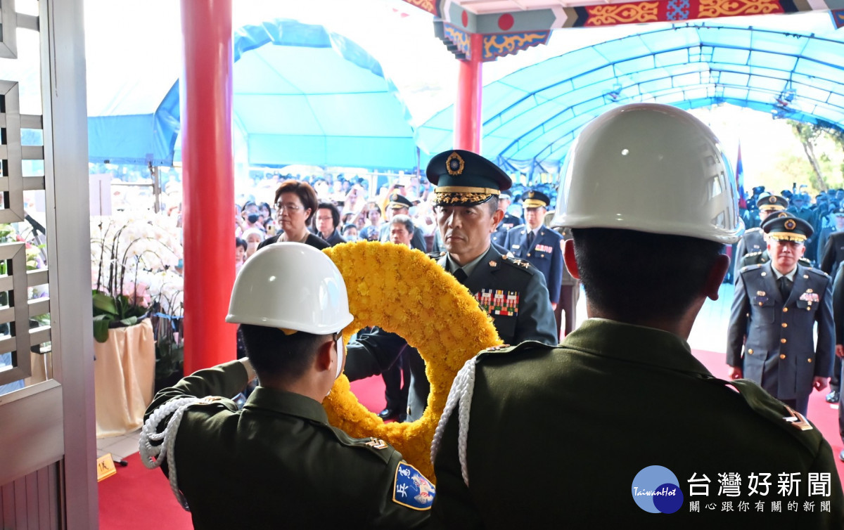 王惠美率各界追思英烈致敬忠魂。圖/彰化縣政府提供