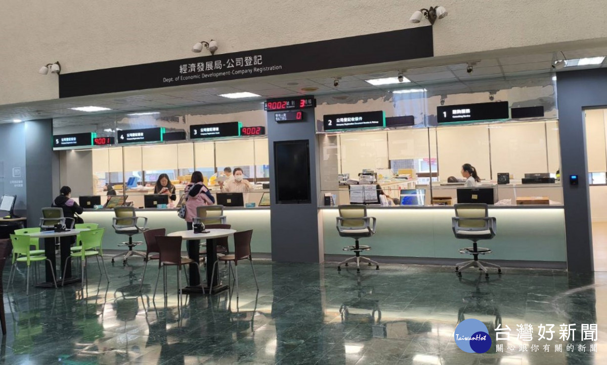 桃市府前棟一樓經發局改裝完成恢復營運。
