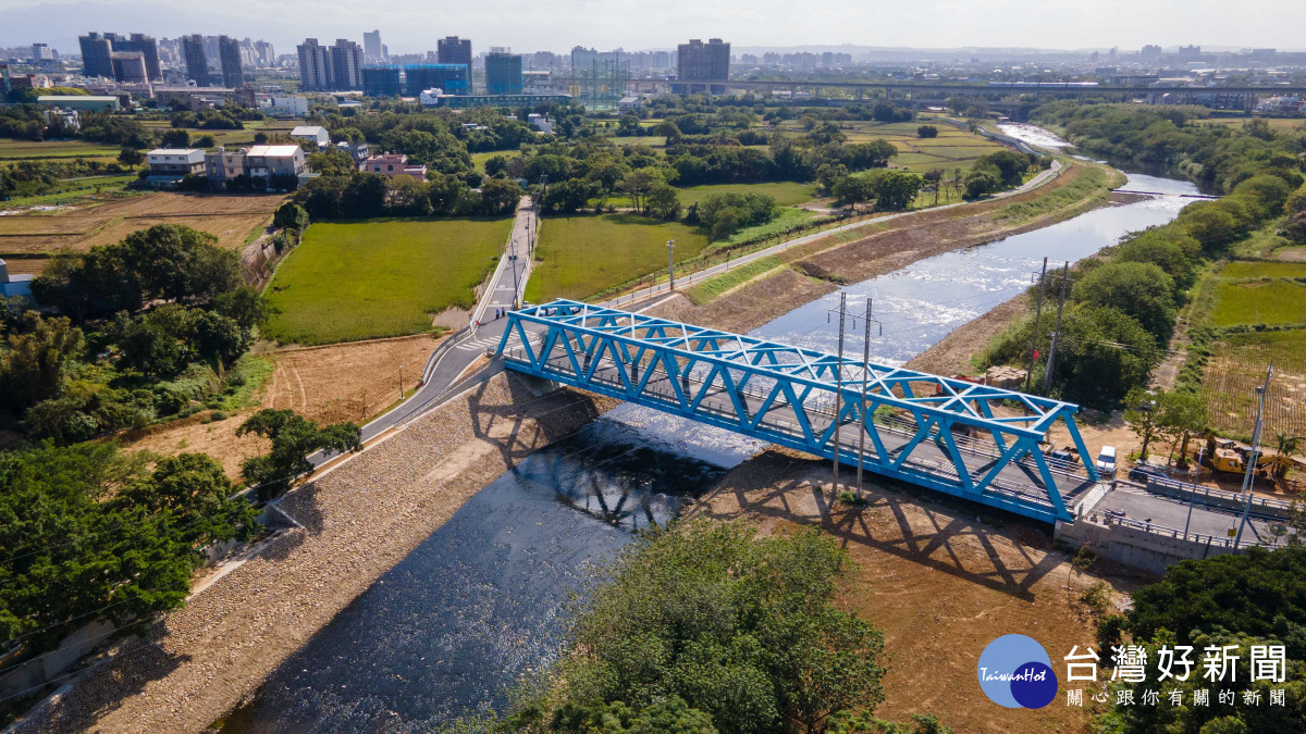老街溪右岸芝和橋至領航南橋護岸新建工程竣工啟用。