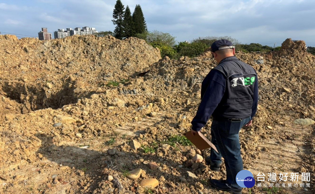中壢體育園區附近埤塘遭非法濫倒廢棄物一案,桃園地檢署於115年3月底偵結。