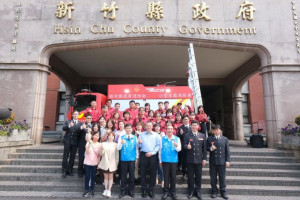 嘉南電腦公司斥資450萬元捐贈一輛小型水箱消防車。