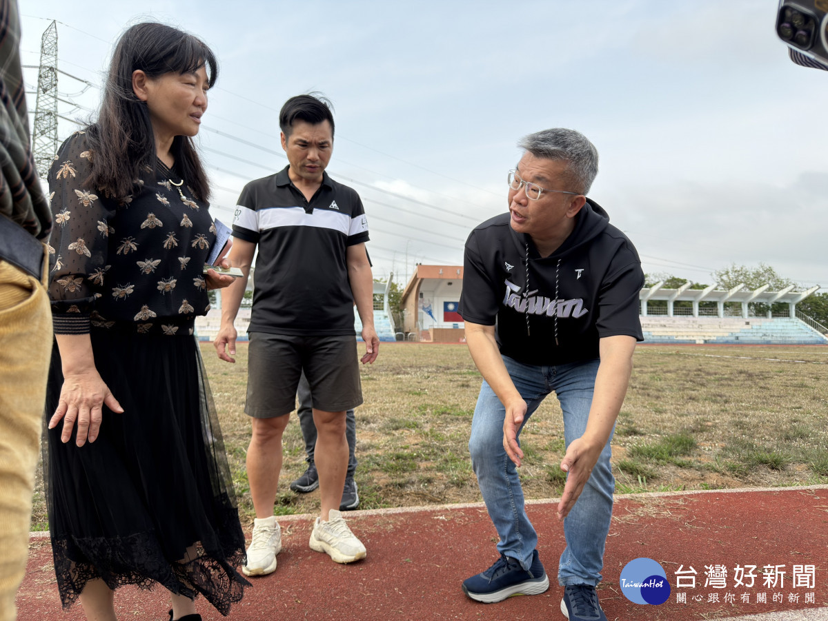 蔡其昌爭取外埔國中操場翻新　受限殯葬地目盼市府儘速解決