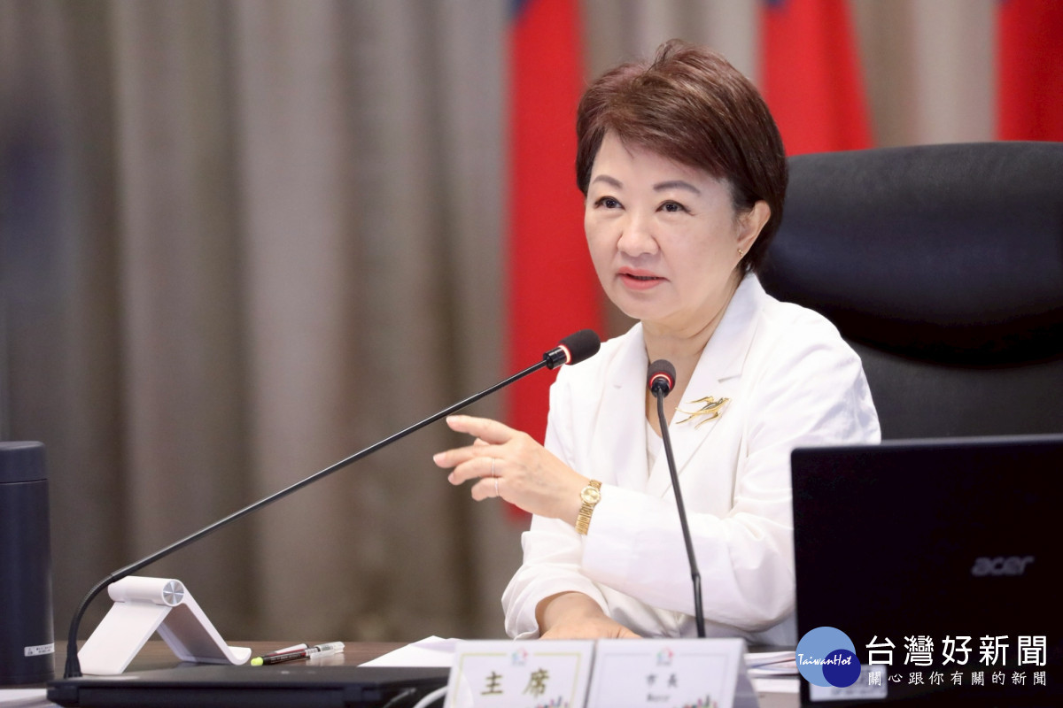 市長盧秀燕主持市政會議