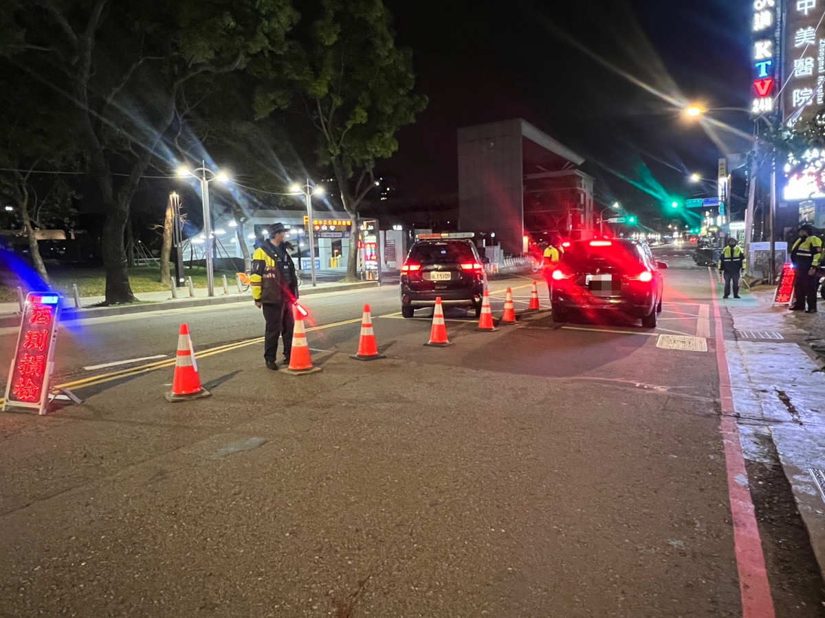 中壢警路檢請君入甕　一夜扣12車超跑也難逃