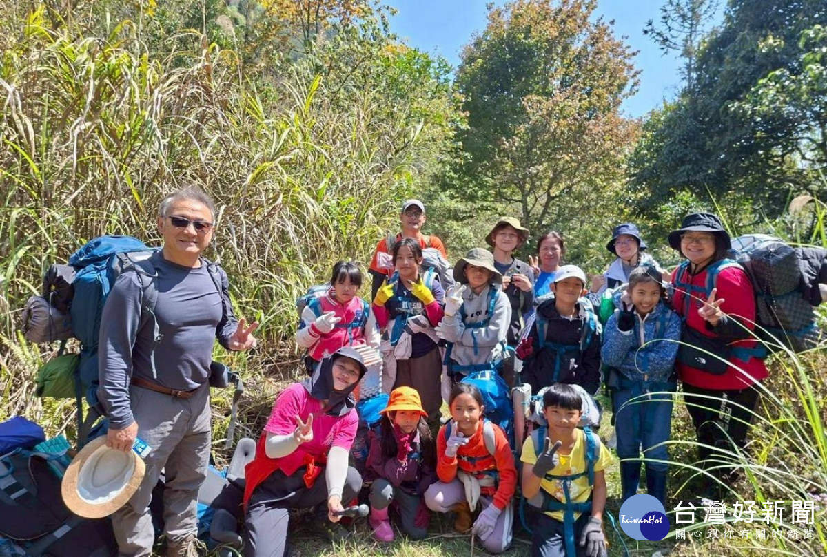 久美國小重返良久舊社　文化課程走入山林