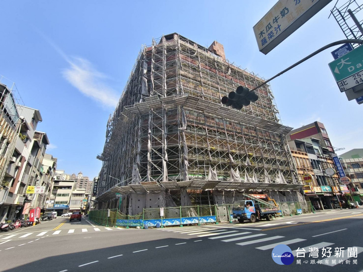 來亞大樓4/ 1正式拆除　南市府已完成施工前說明會及住戶物品取回作業