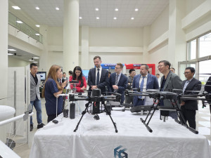 捷克前眾議院議長艾達莫娃率捷克無人機廠商訪團參訪嘉義縣亞創中心／嘉義縣府提供