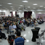 胡董現身南投主持講座，會場擠爆。（南投市公所提供）