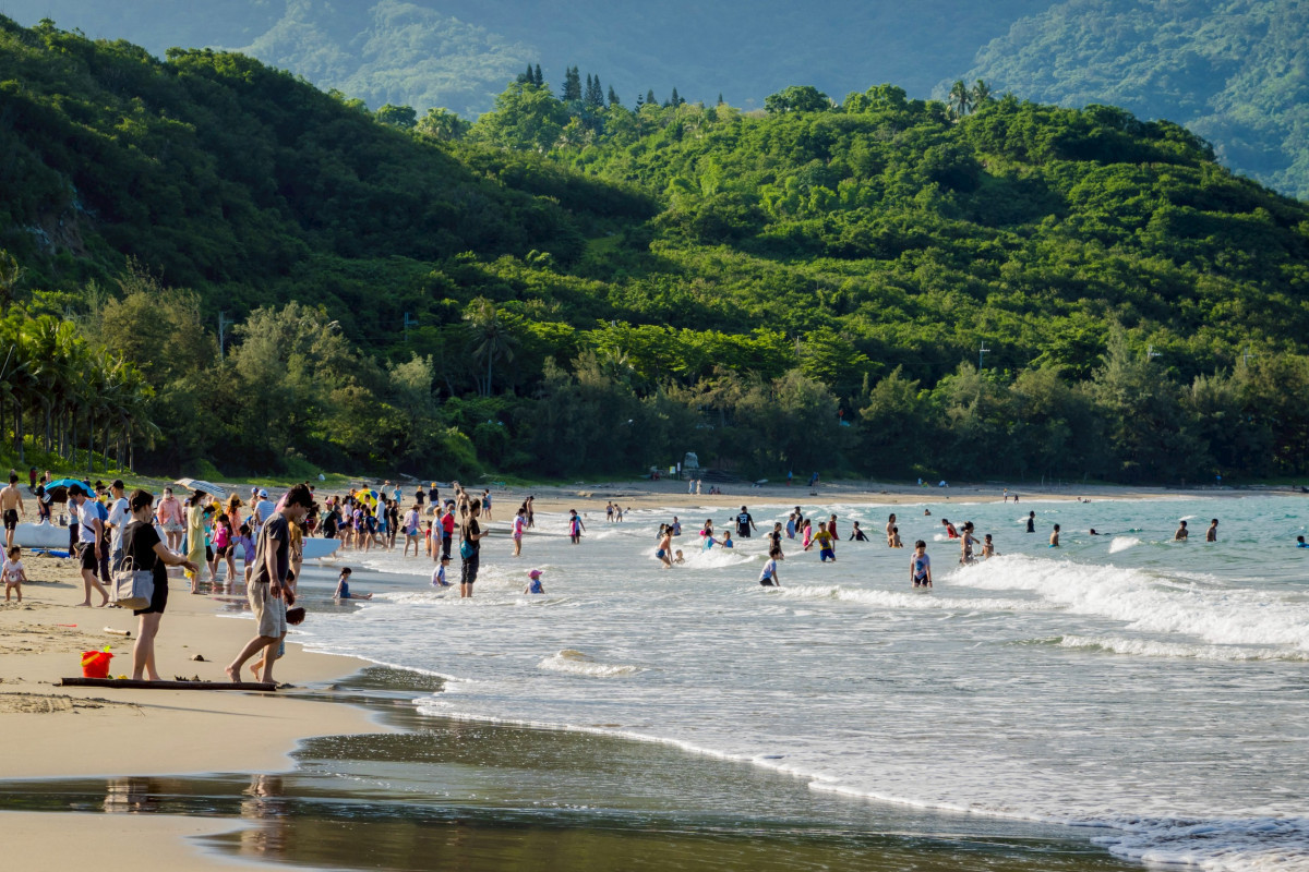 台東迎接水域旺季　4月至9月救生員進駐杉原灣