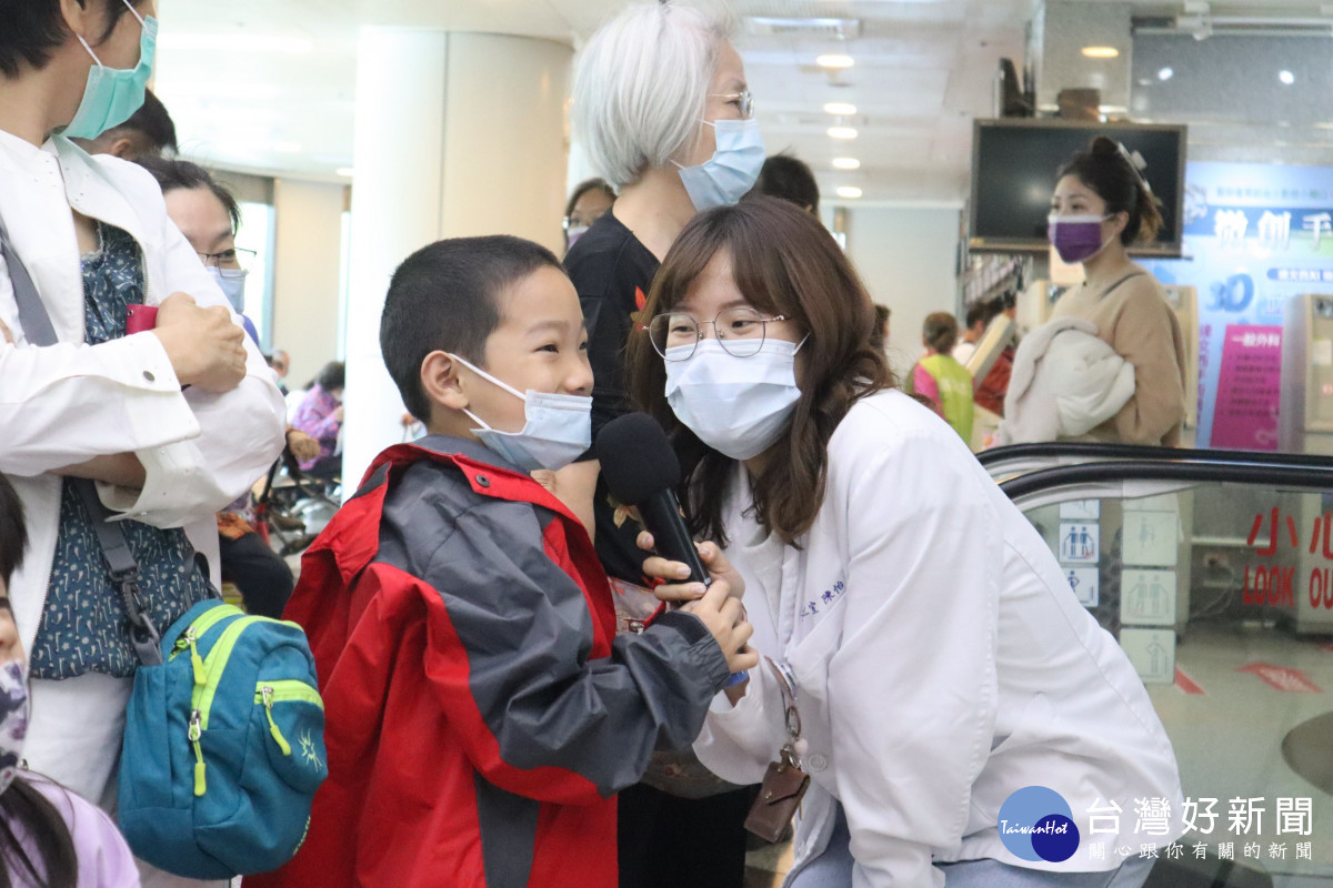 部桃醫一路有你　     看見社工力量