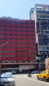 台積電在新竹市中華路包下曾是飯店的大樓。