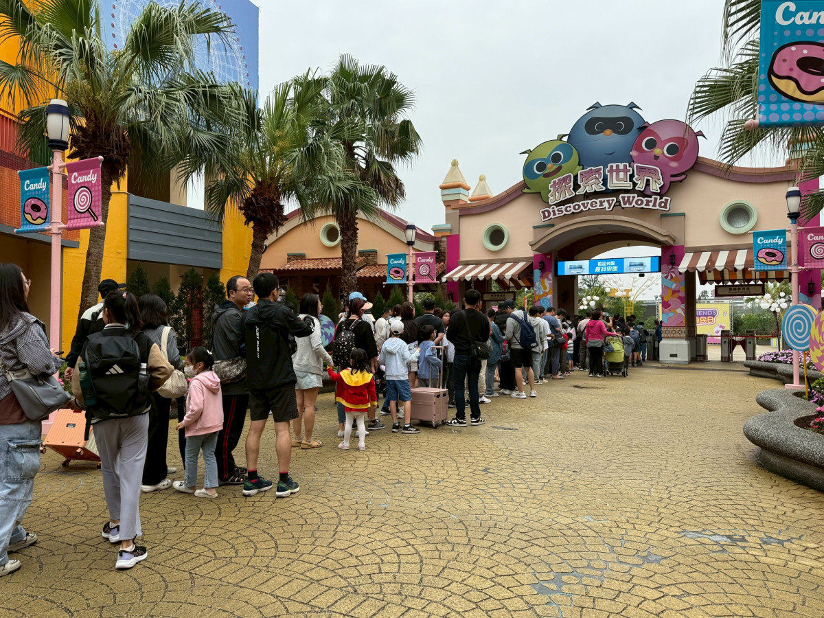 天公作美！　麗寶樂園連假首日「涼感開玩」