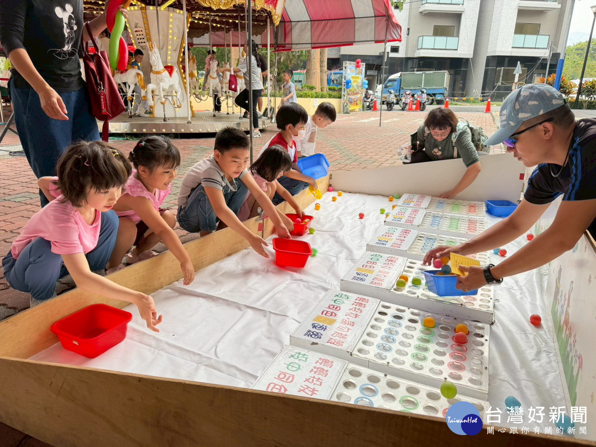 各種設施都讓小朋友歡樂無比。（竹山鎮公所提供）