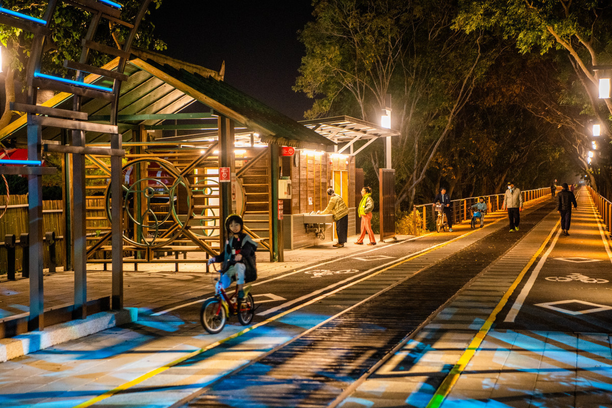 嘉油鐵馬道日夜皆美,適合全齡遊憩/嘉義市府提供