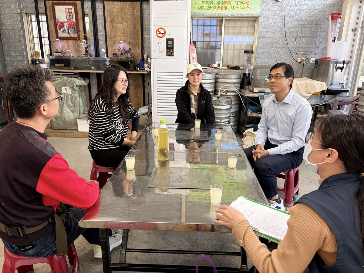 從草原到海口 新住民夫妻讓芳苑蚵香四溢