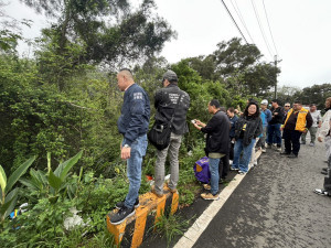 寶山鄉長邱振瑋召集縣政府環保局、寶山分駐所及相關單位進行實地會勘。