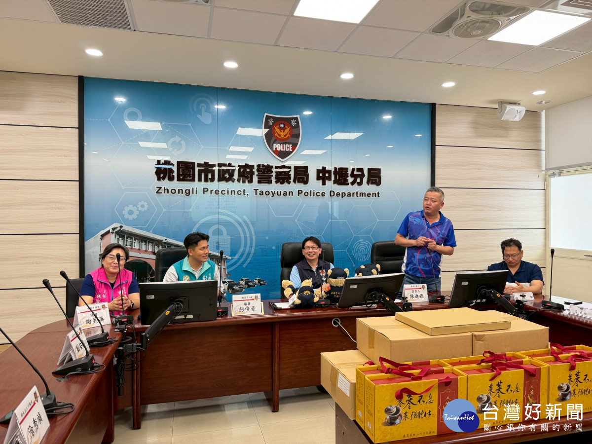 蔘蔘不息暖警心　中藥行致贈補品挺壢警守護治安