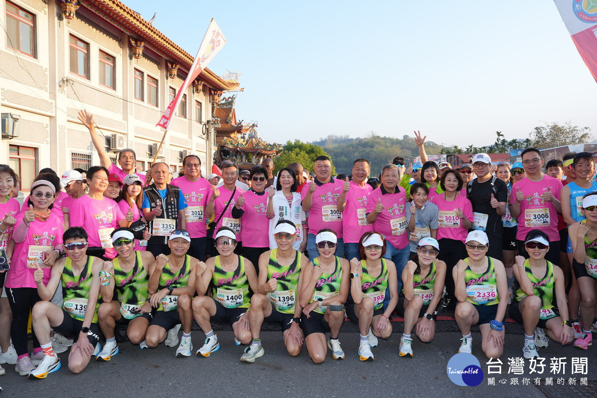 選手們合影留念。(圖/集集鎮公所提供)